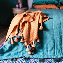 Load image into Gallery viewer, Sol Throw Blankets by Like A Lion™
